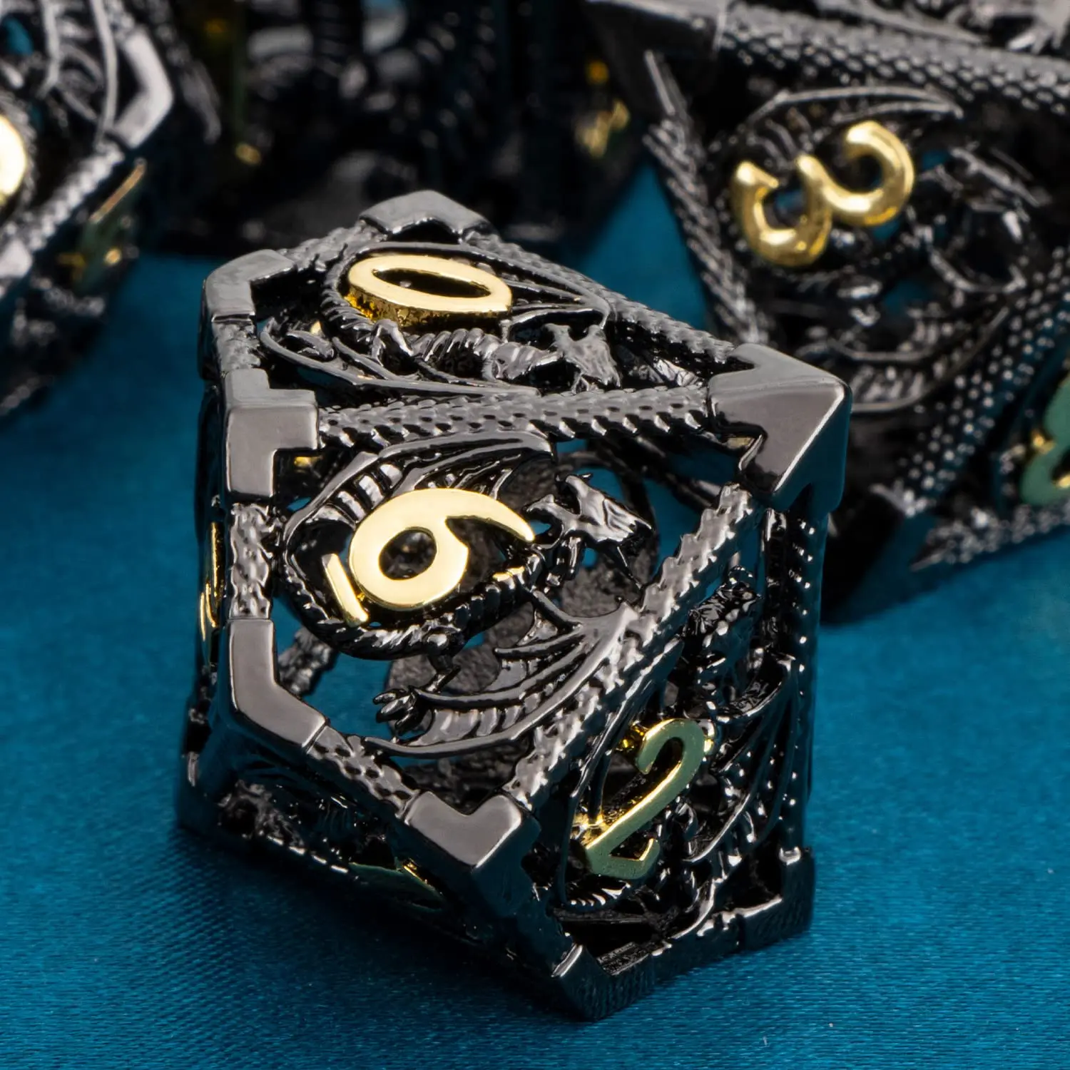 DND Metal Dice Set Dungeon and Dragon Gifts Hollow D&D Dice Set RPG Large Polyhedral Role Playing D20 D12 D8 D6 game dice,dice set