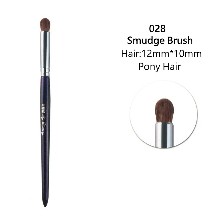 Deluxe Round Head Makeup Brush for Flawless Foundation and Blush Application