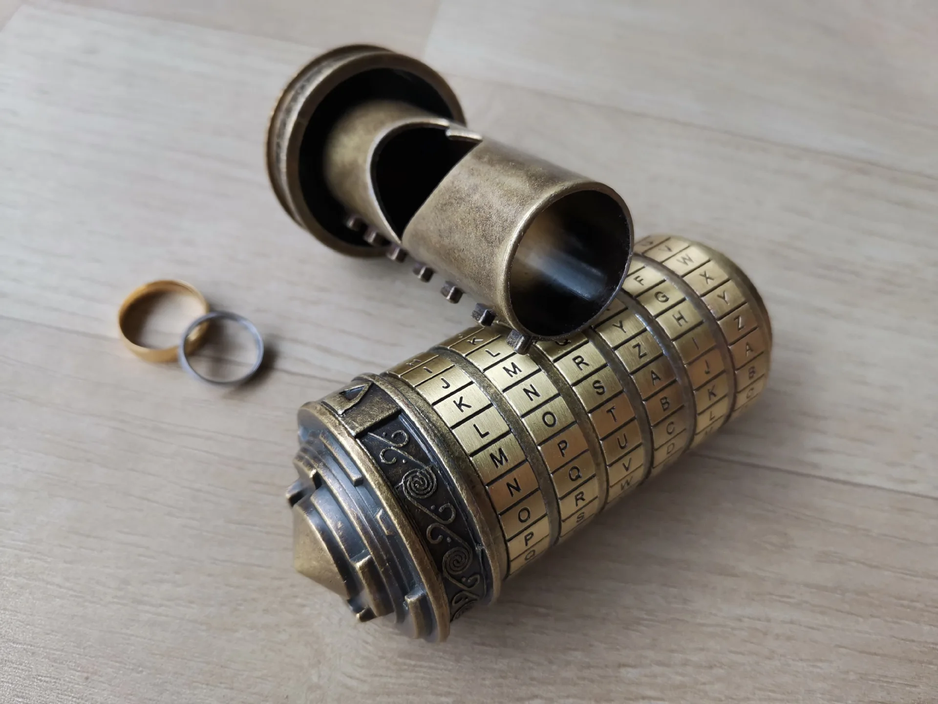 Creative Valentine's Day Gift Birthday gift Da Vinci Precision Edition Combination lock contains a ring 3