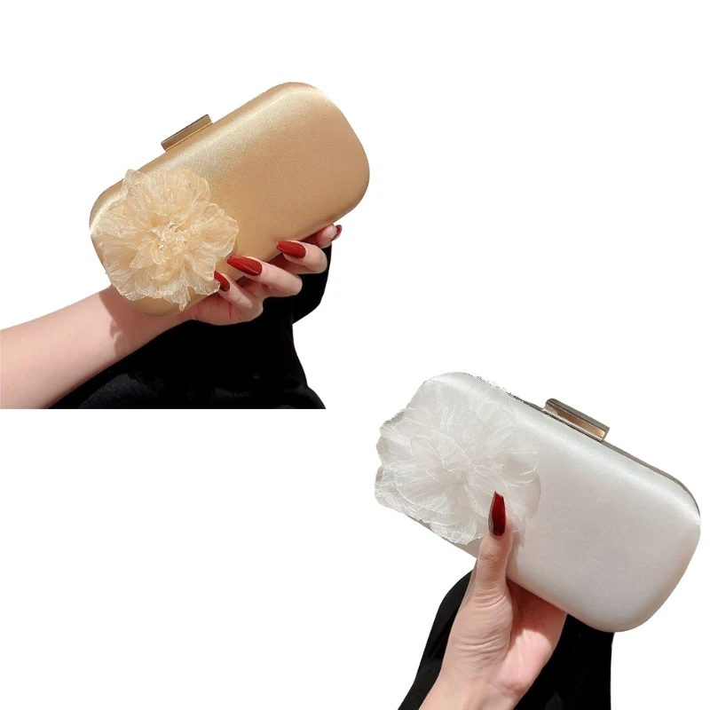 

Стильная вечерняя сумка с изысканным цветочным декором идеально подходит для свадеб и торжеств