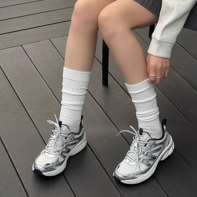 أحذية رياضية للرجال والنساء