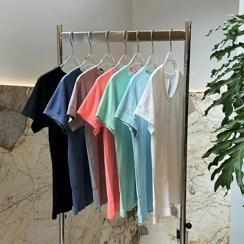 Рисунок 2 - Lulu-женская спортивная рубашка с коротким рукавом