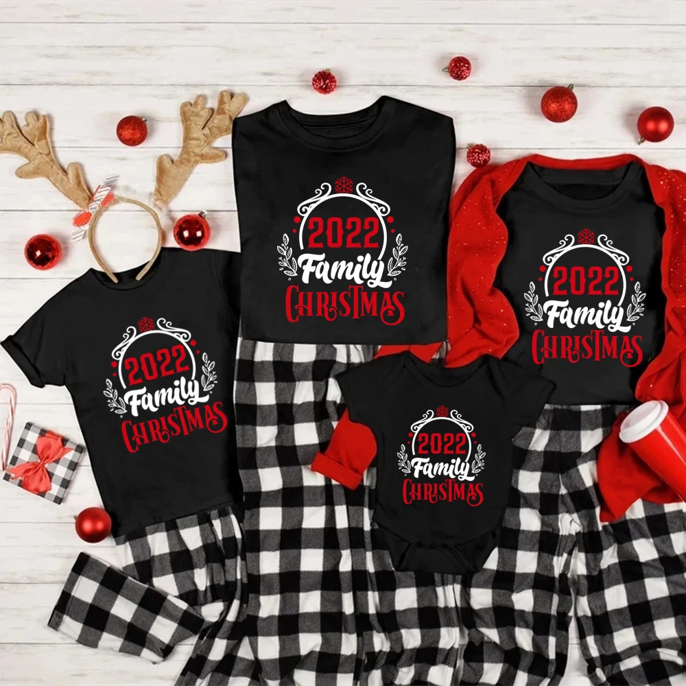 thumbnail image 2 of Camisas navideñas familiares 2022, trajes familiares a juego de algodón, camisetas para papá, mamá, niños, mamelucos para bebés, blusas a juego, ropa de Navidad, regalo, 2 of 5