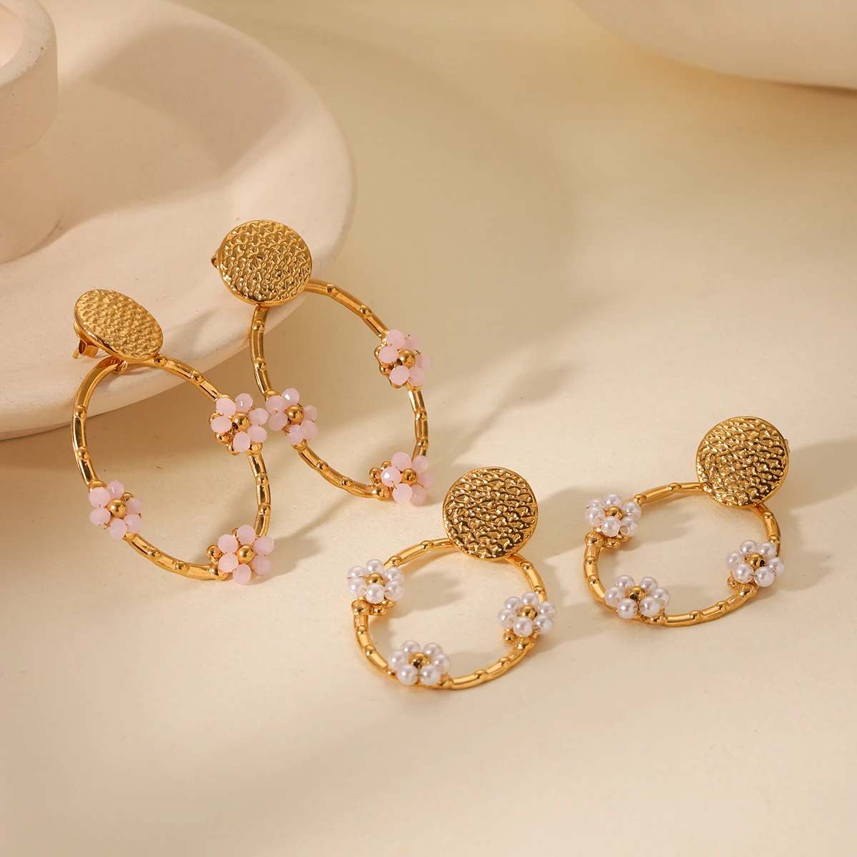 Flora Small Oval Earrings main image 1