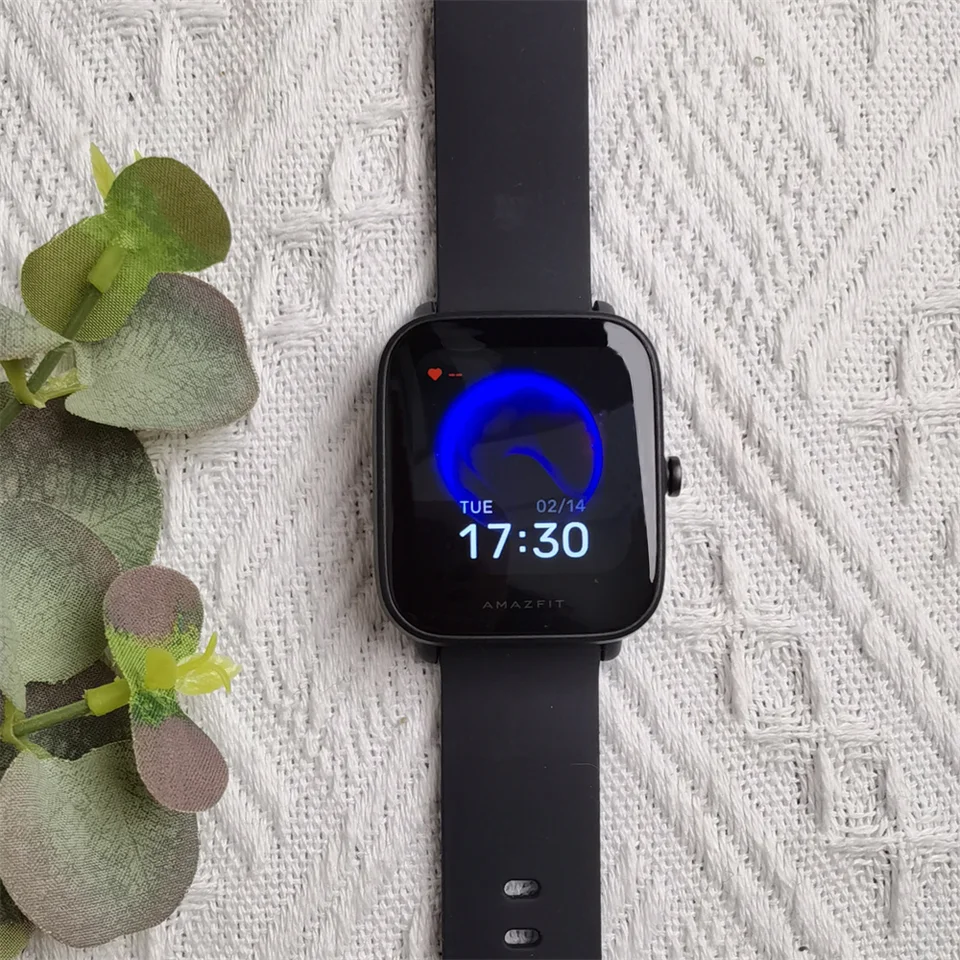 Smartwatch Amazfit Bip 5 – Asistente de Voz + Resistente al Agua