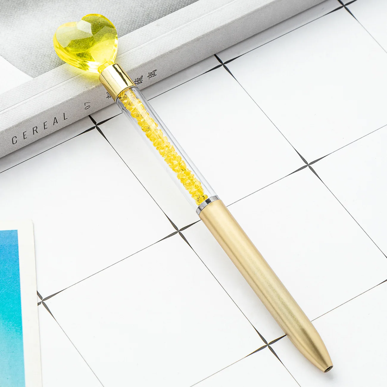 8Pcs/Lot Cute Love Heart Ballpoint Pens 0.7mm Black Ink Crystal Quicksand Drill Ball Point Pen Rotating School Office Supplies