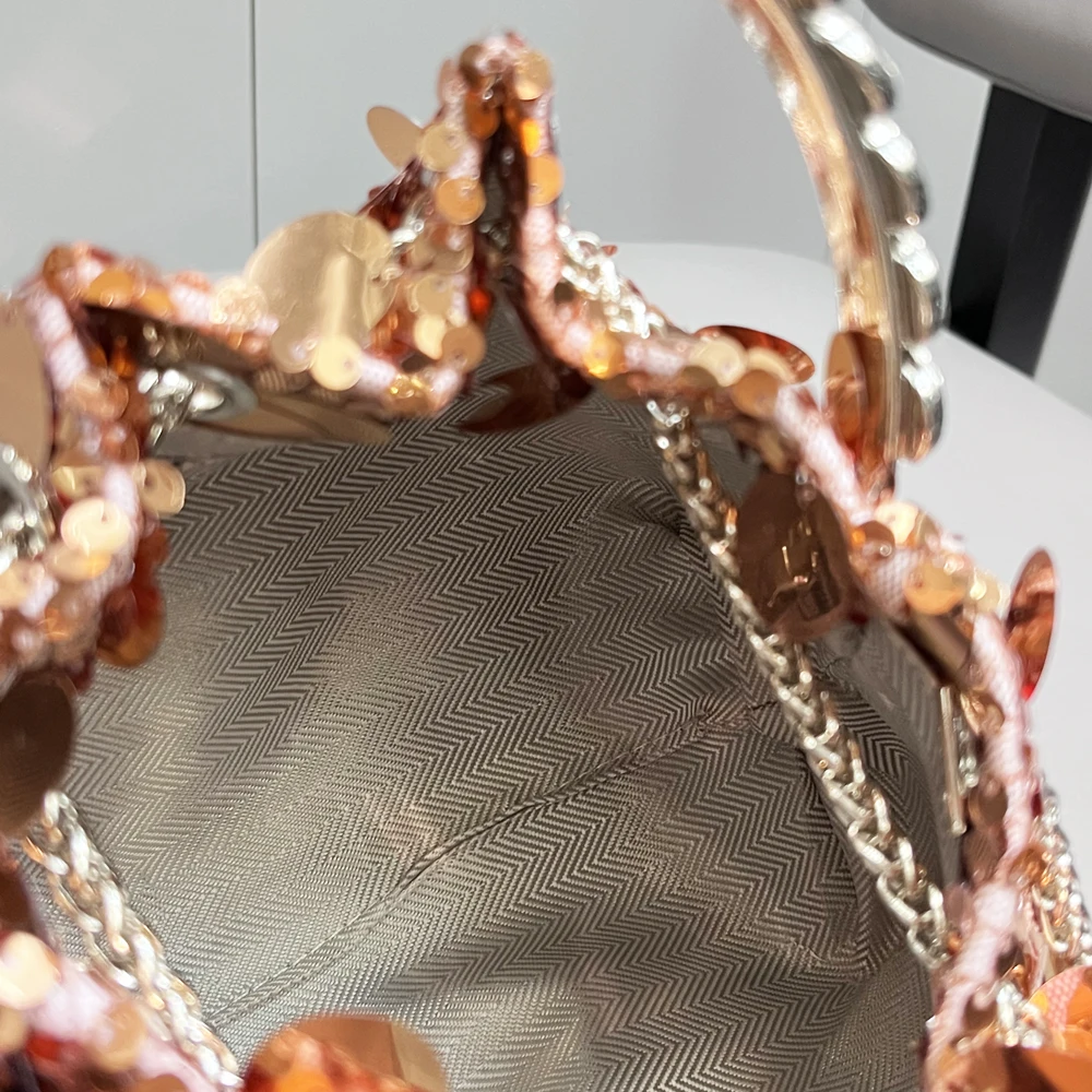 حقائب يد فاخرة مصممة للمناسبات الرسمية، بما في ذلك...