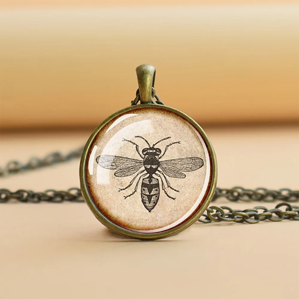 HONEYCOMB HONEY BEE QUEEN INSECT NATURE CHARM PENDANT NECKLACE 