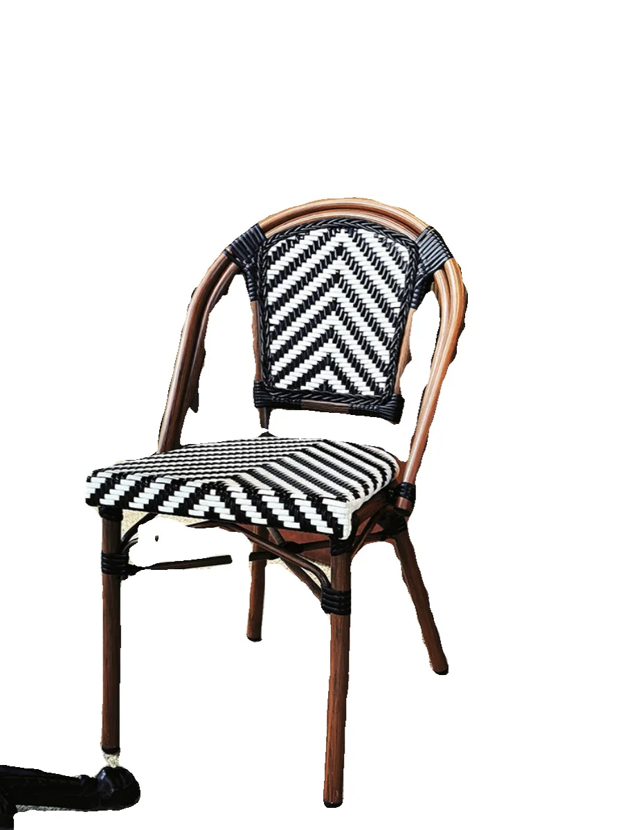 Рисунок 5 - Французский уличный ротанговый стул