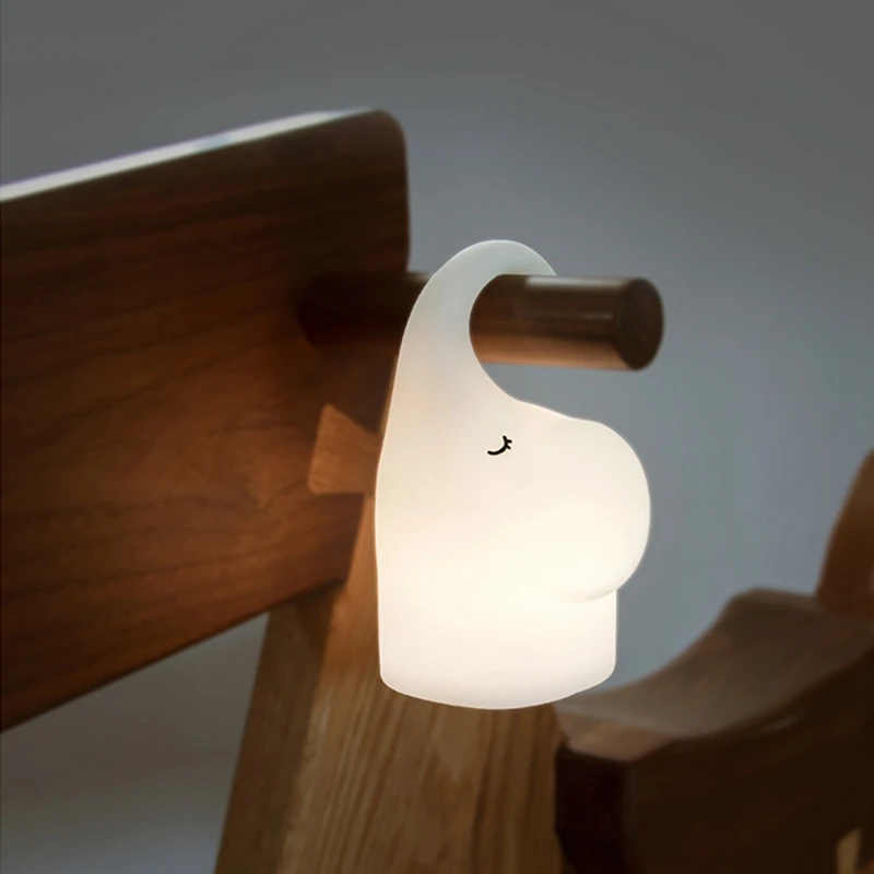 

Маленький ночник со слоном, прикроватная силиконовая лампа с мультяшным рисунком, креативный подарок с USB-зарядкой, светодиодная лампа для детской спальни