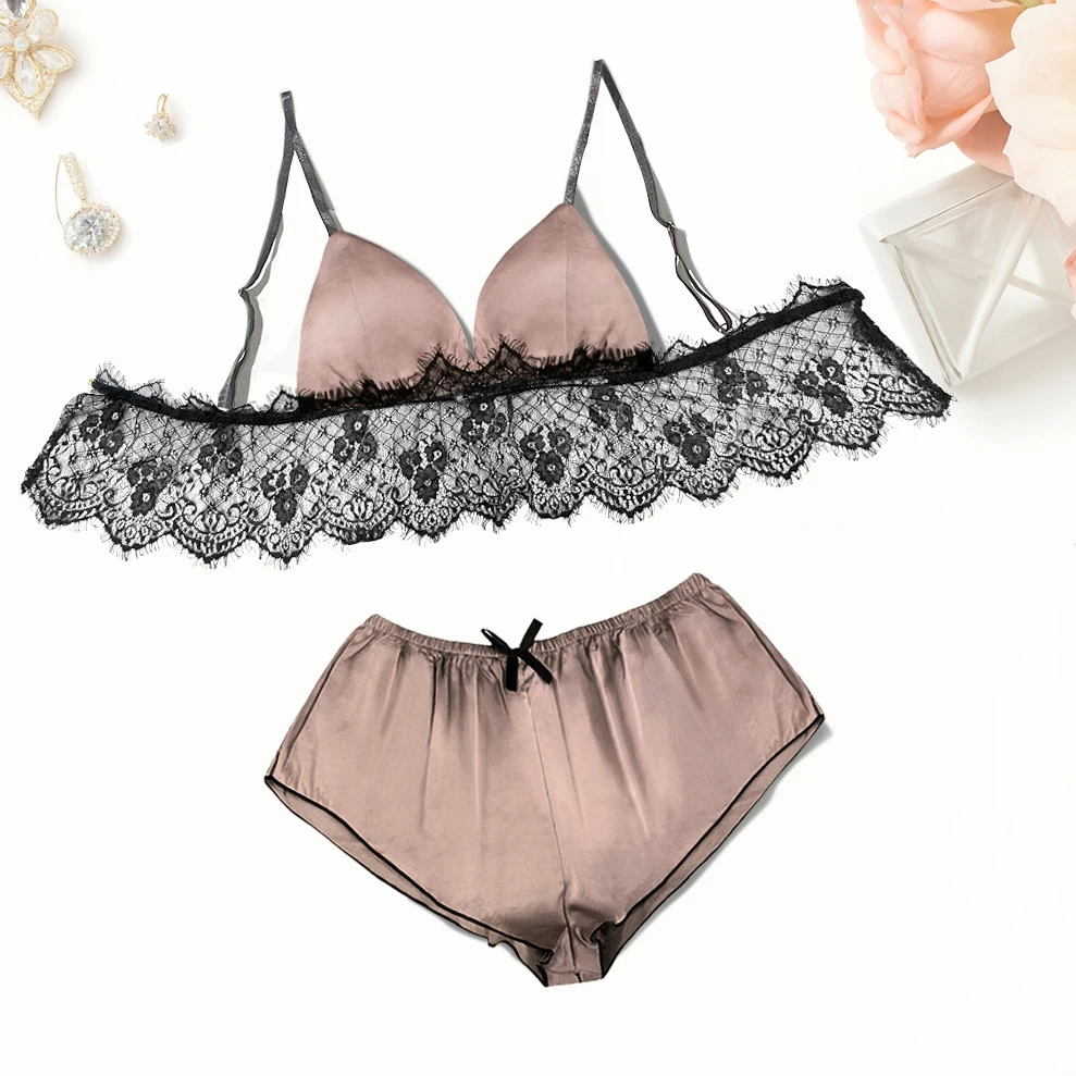 Polyester Lace Women's Summer Pajamas Set