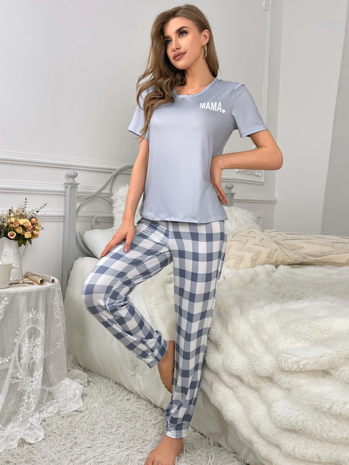 Women's new style English letter print pattern short-sleeved trousers casual pajamas set two sets