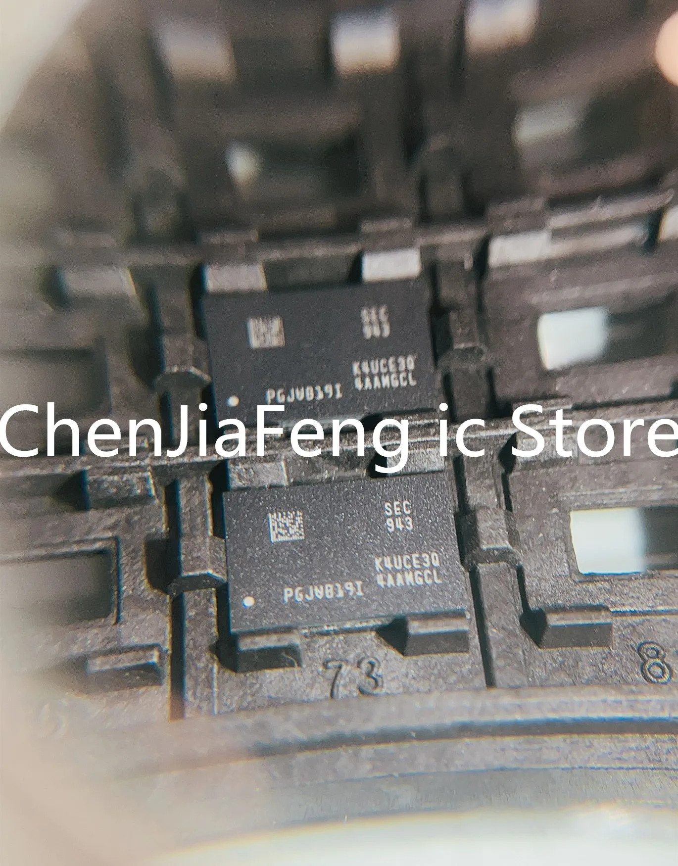 

1PCS~10PCS/LOT K4UCE3Q4AA-MGCL FBGA200 New original