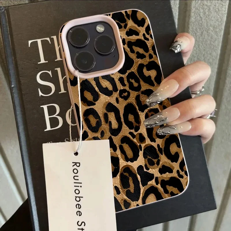 Chic Brown Leopard Print Phone Case with Lichee Pattern