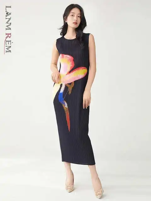 LANMREM Temperament Pleated Dress For Women Black Print O-neck Sleeveless Slim Straight Long Dresses Fashion 2025 Summer 2DE329