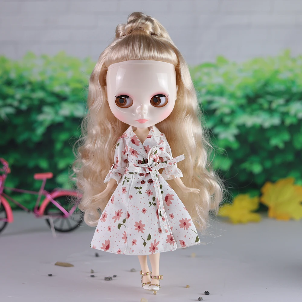 その他 Blythe SweetCakeHelloKitty Pink&amp;Blue 2S I MADE A HELLO KITTY CUSTOM (DBS) BLYTHE DOLL - YouTube