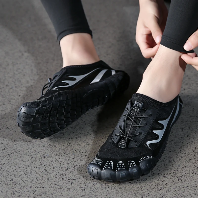 

Swimming Shoes Men Beach Aqua Shoes Women Quick Dry Barefoot Upstream Surfing Slippers Hiking Water Shoes Wading Unisex Sneakers