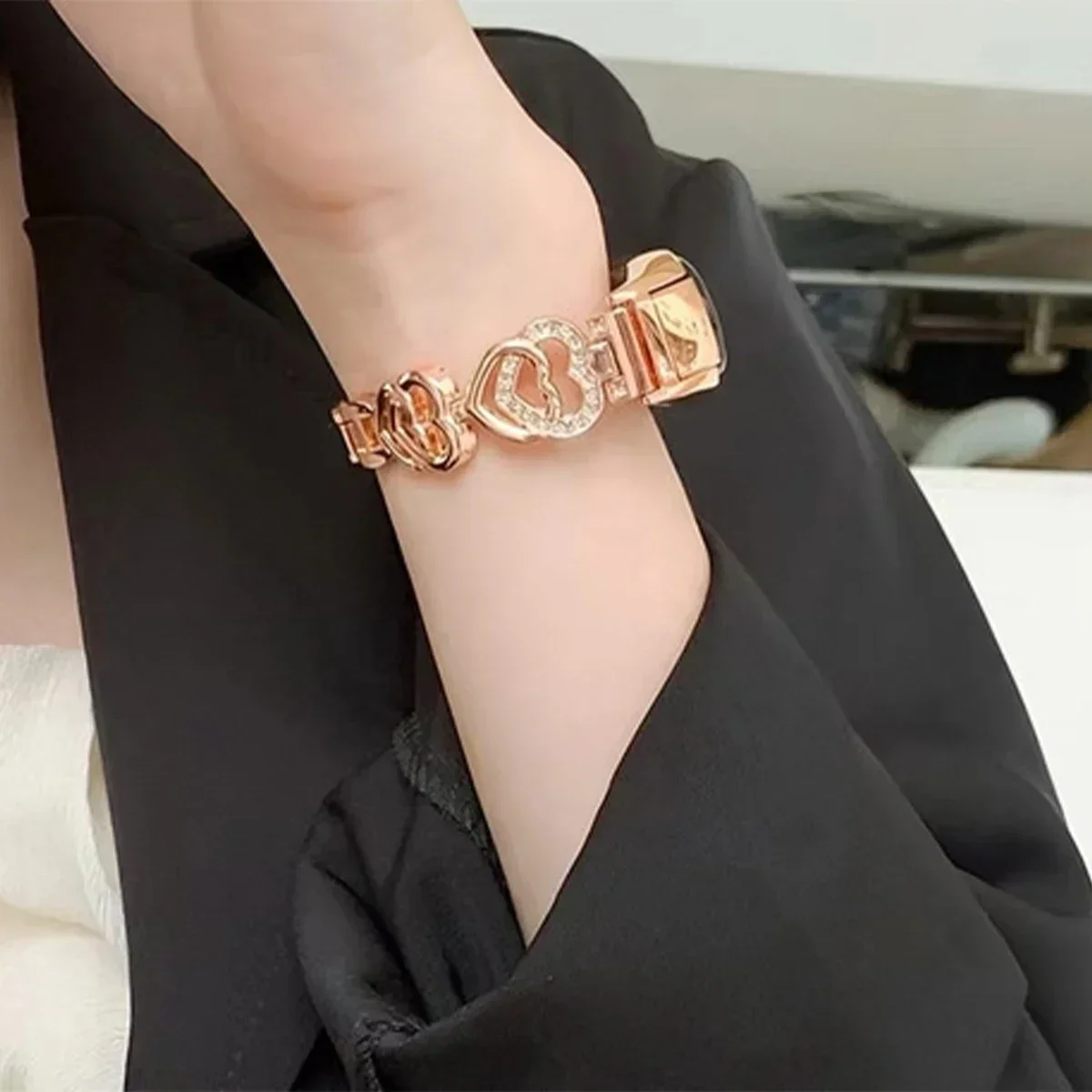 Fashion Love Heart Metal Bracelet Smartwatch Strap