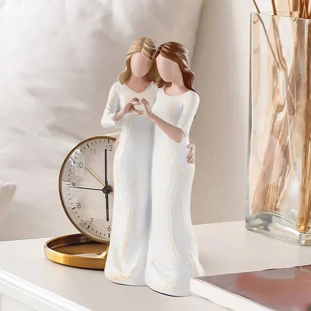 Statue mère et fille, Sculptures maman câlin fille, Moments familiaux significatifs, adaptées à la maison, chambre à coucher, salon, table 4