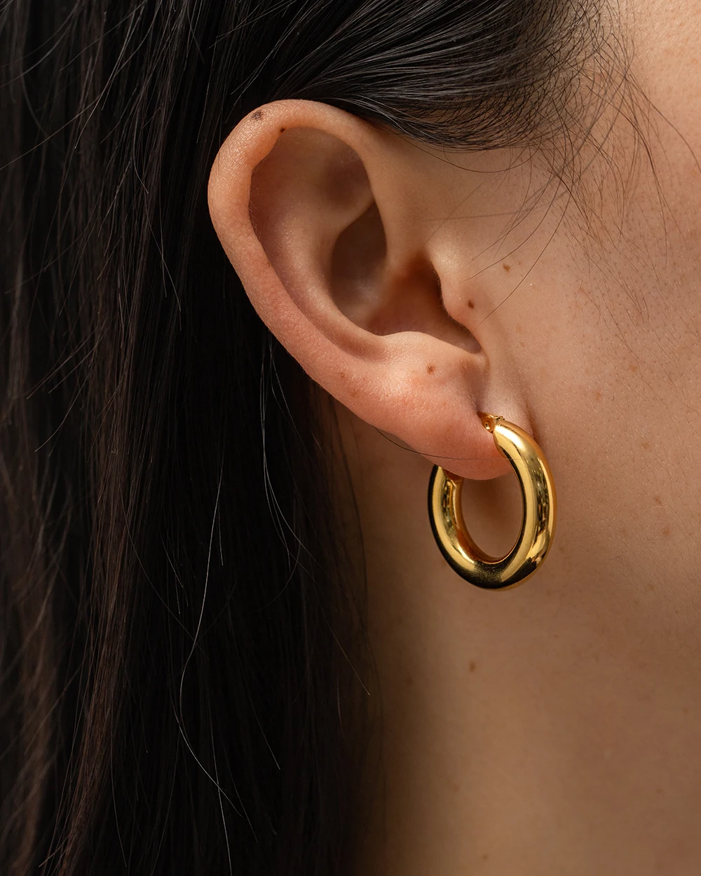 Stylish Gold Metal U-Shaped Hoop Earrings