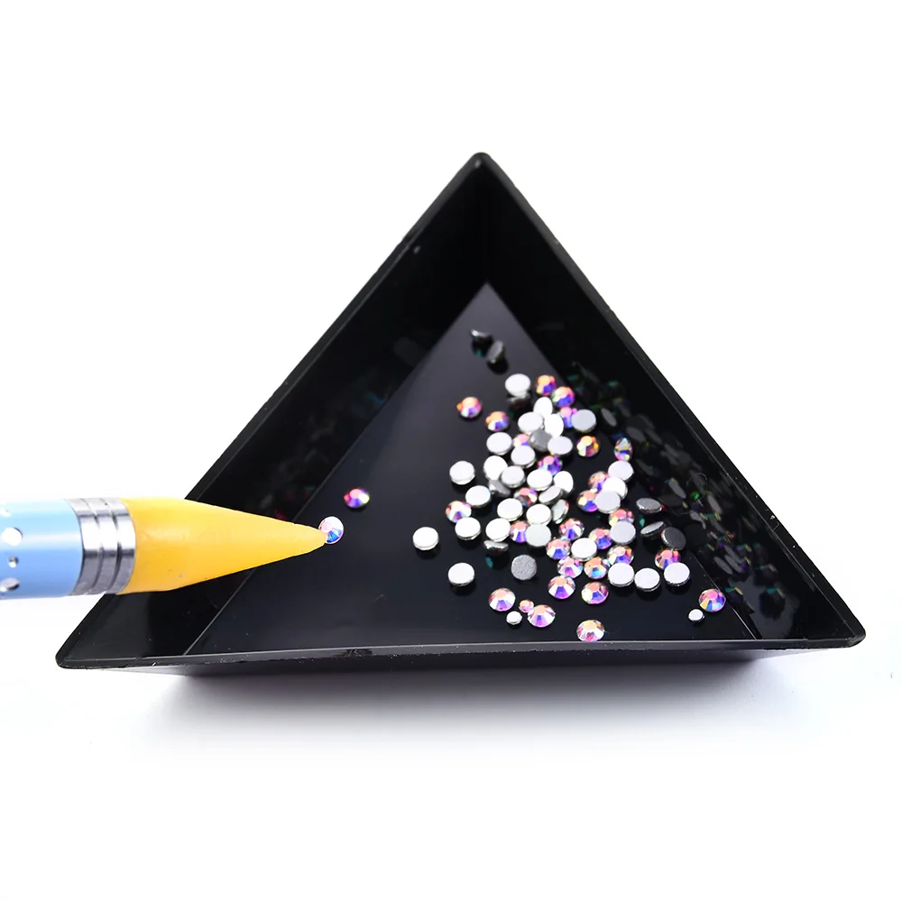 Nail Art Tools Triangle Plastic Rhinestone Storage Box Plate Tray Holder Container Jewelry Glitter Cup DIY Decoration Dotting