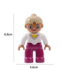 Deluxe City Action Figures Family Playset - Building Block Toys (Father Sister)