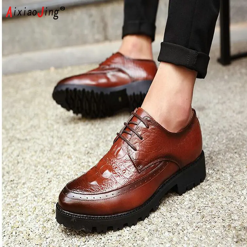 High quality brand leather shoes for men wedding party brogues crocodile pattern men's formal leather shoes business shoes