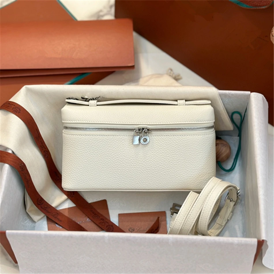 

White Extra Pocket Pouch L19 High Quality Calfskin Bag Silver Zip Wide Opening Crafted Luxury Brand Mini Bags Women