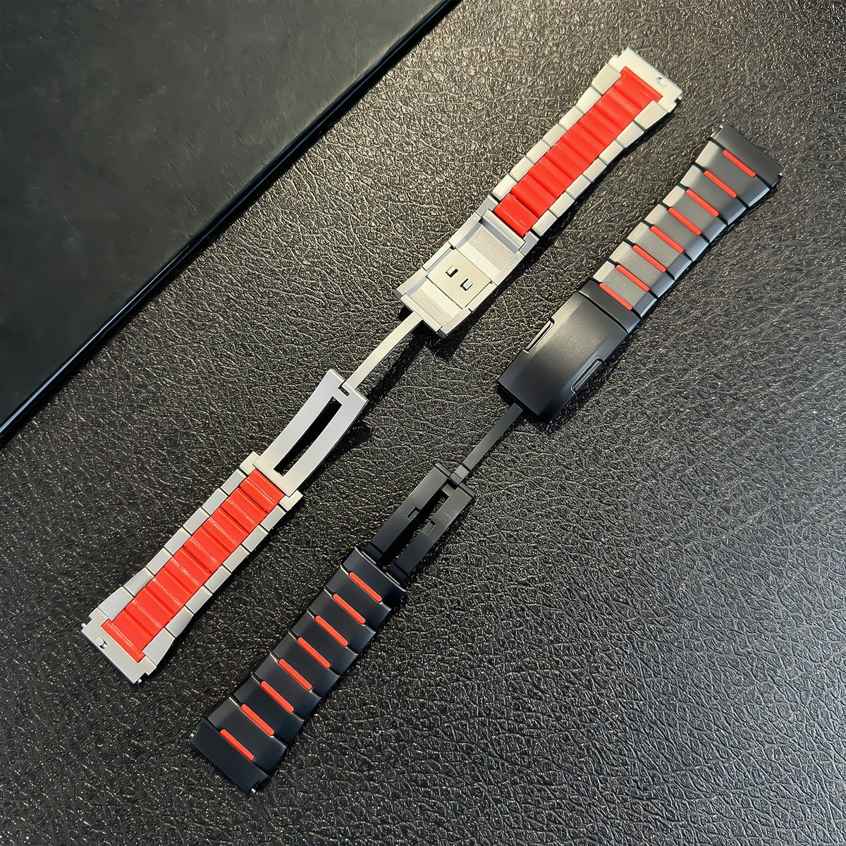 Premium Steel Watch Strap with Silicone Band - Elegant and Versatile Bracelet in 46mm Size