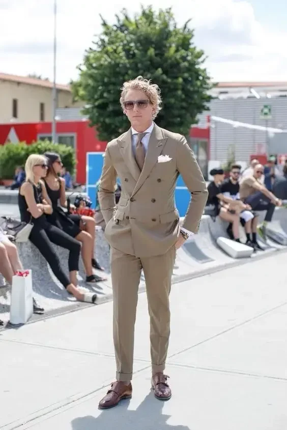 High Street Khaki Brown Double Breasted Men Suit Smart Causal Wedding Suits for Men Peak Lapel Jacket Slim Fit Tuxedo 2 Piece