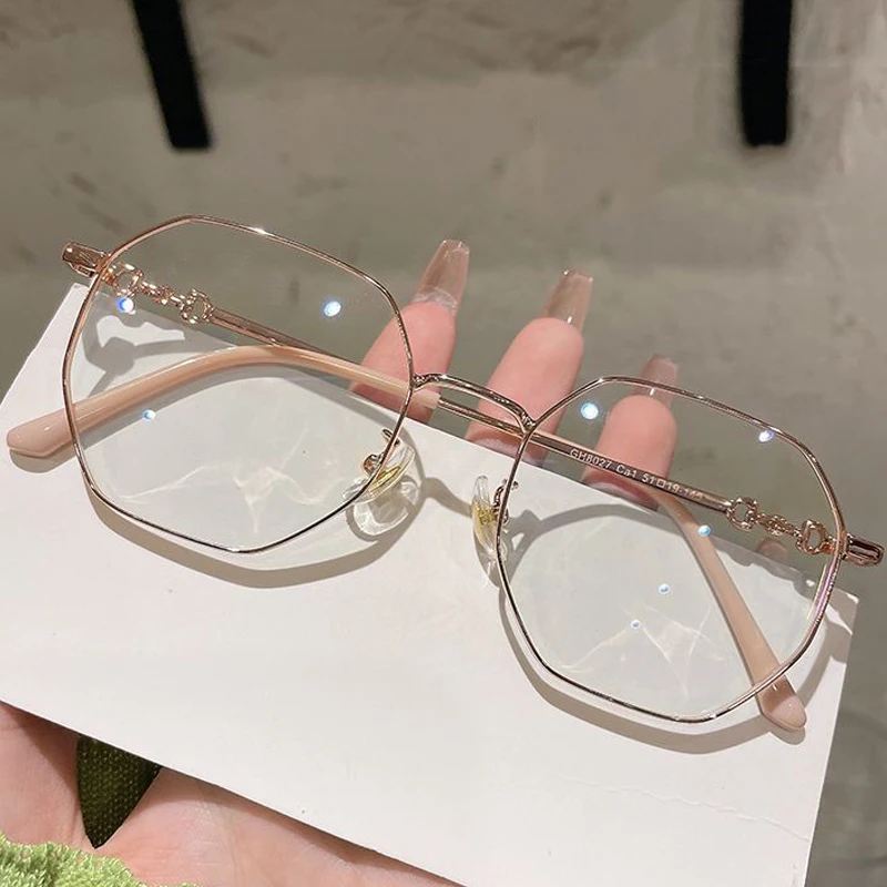 New Trendy Photochromic Myopia Glasses Women Color Changing Eyeglasses Anti UV Sunglasses Luxury Short-sighted Diopter Eyewear 4