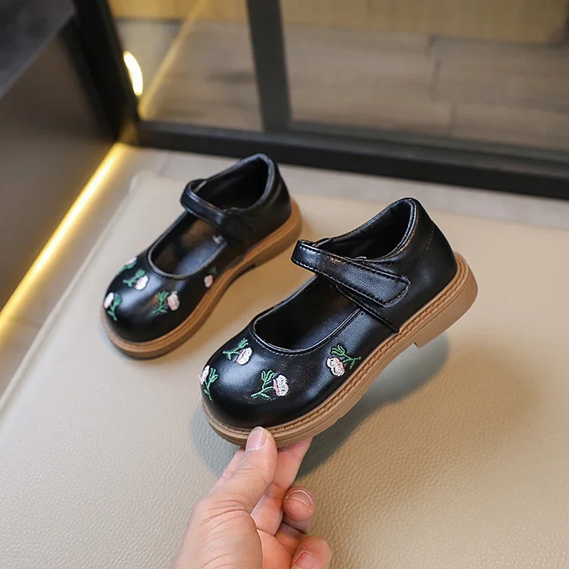 Girls Leather Shoes Embroidery Flowers Princess Sweet Kids National Style Flats Children's Flat Mary Janes Soft Dress Shoes Soft 3