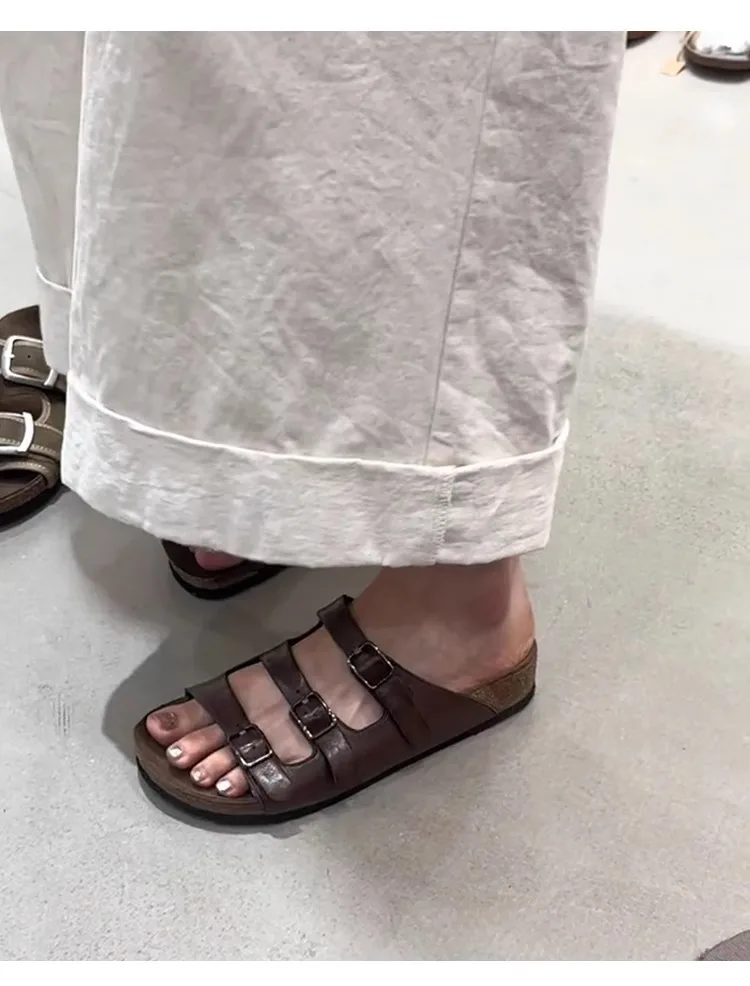 Slip-on-Hausschuhe mit Gürtelschnalle und großem Kopf und dickem Absatz, schwarze Retro-Hausschuhe aus echtem Leder mit quadratischer Zehenpartie für Damen – Detail 8
