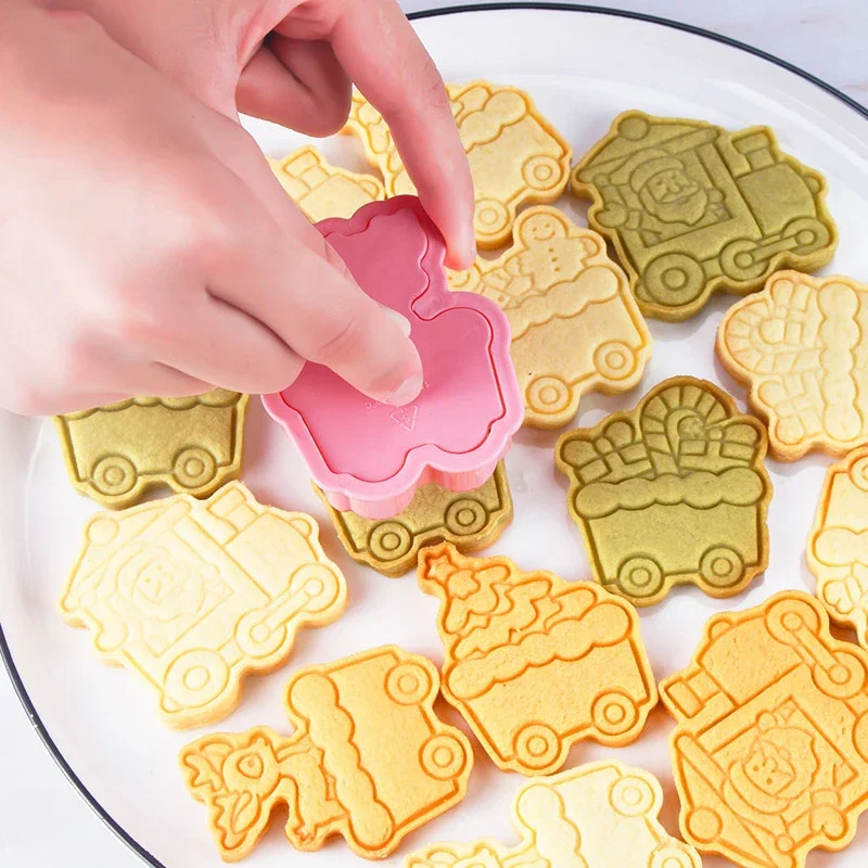 Cookie Cutter 6Pcs/set Christmas Train Cookie Mold Stamp Biscuit Mold Cookie Cutter DIY Fondant Baking Cake Decoration Tools Bakeware
