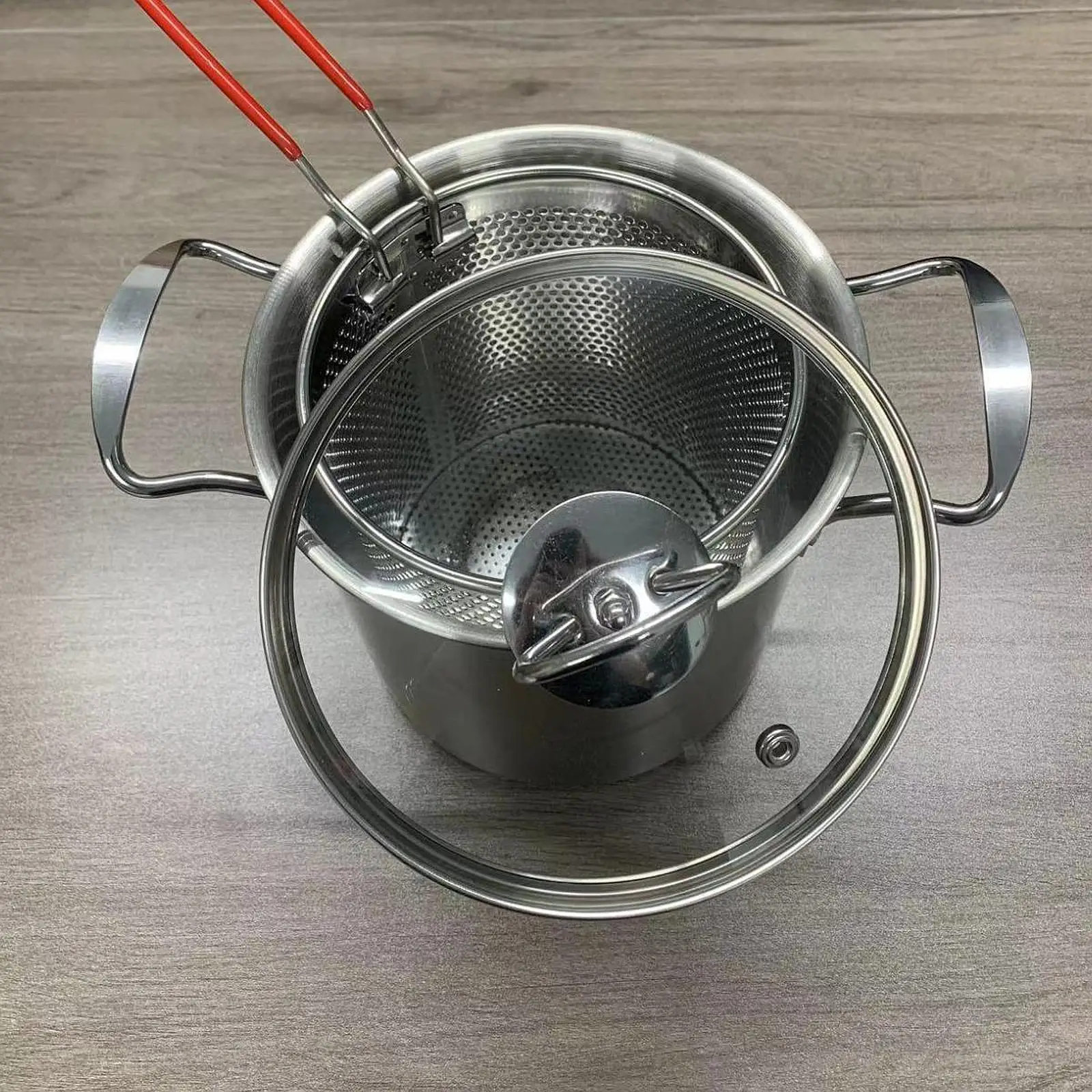 Deep Fry Pot with Handle with Strainer Basket and Lid Kitchen Frying Pot for Chicken French Fries Dining Room Kitchen Party
