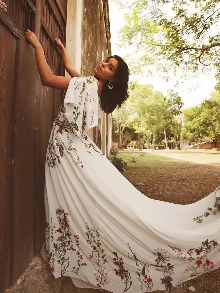 Colorful Embroidery A-line Wedding Dresses Sexy V-neck Beach Bohemia Bridal  Gown