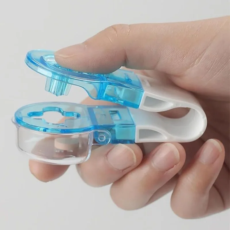 Universal Portable Pill Taker Handheld Tablet Dispenser for 5-20mm Pills Aid for Elderly Hygienic Medication Pickup Tool