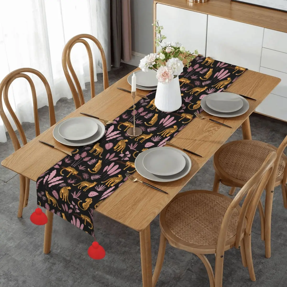 

Maple Autumn Leaves table runner