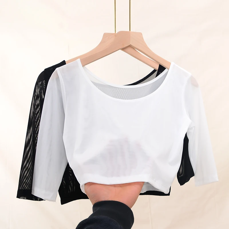 Slim Fit Me Base irt f Sve round Ne Lace Hollow out Design ort Length Pure Color Women's T-irt for Spring Summer