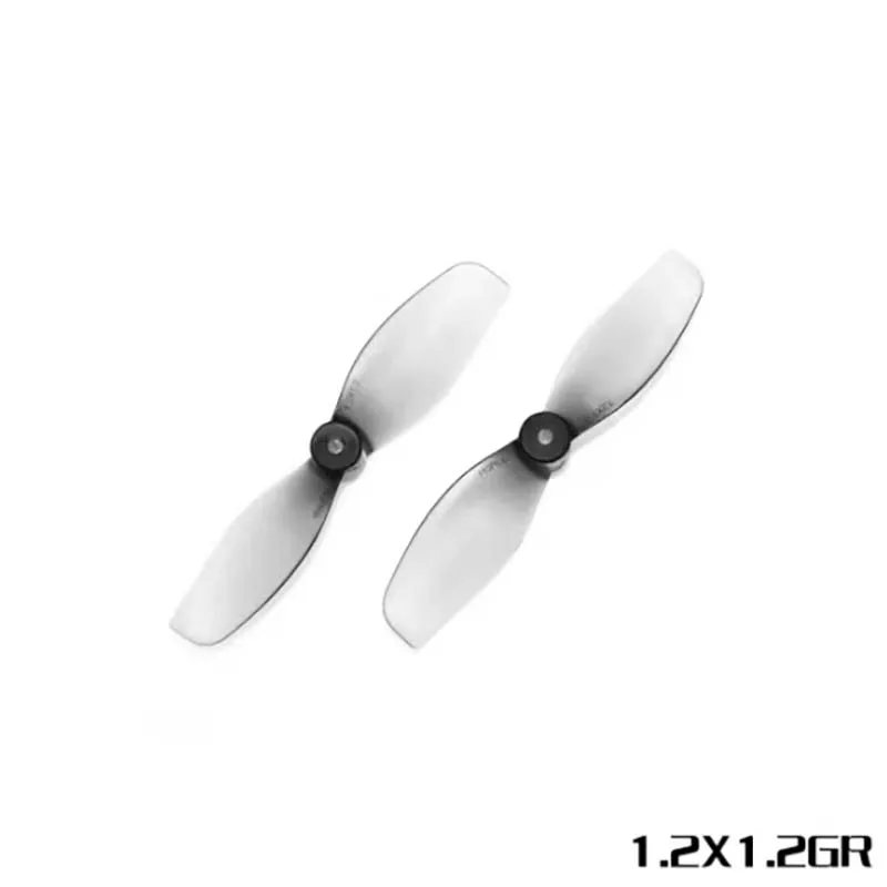 Paquet de 4 hélices pour micro drones, compatibles Tiny Whoop, posées à plat sur une surface