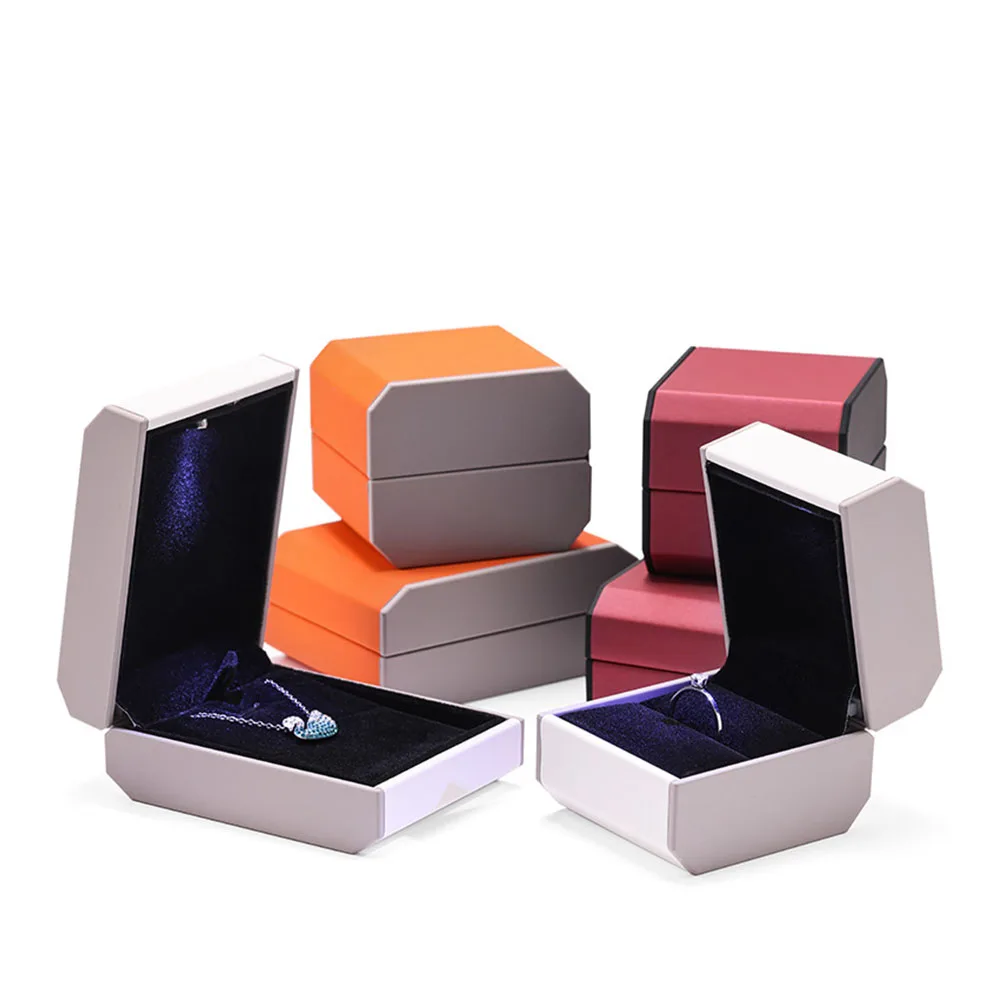 

New LED Jewelry Box Ring Box Engagement Wedding Rings Case Boxes Pendant Earring Necklace Display Case Storage Jewellery Gift