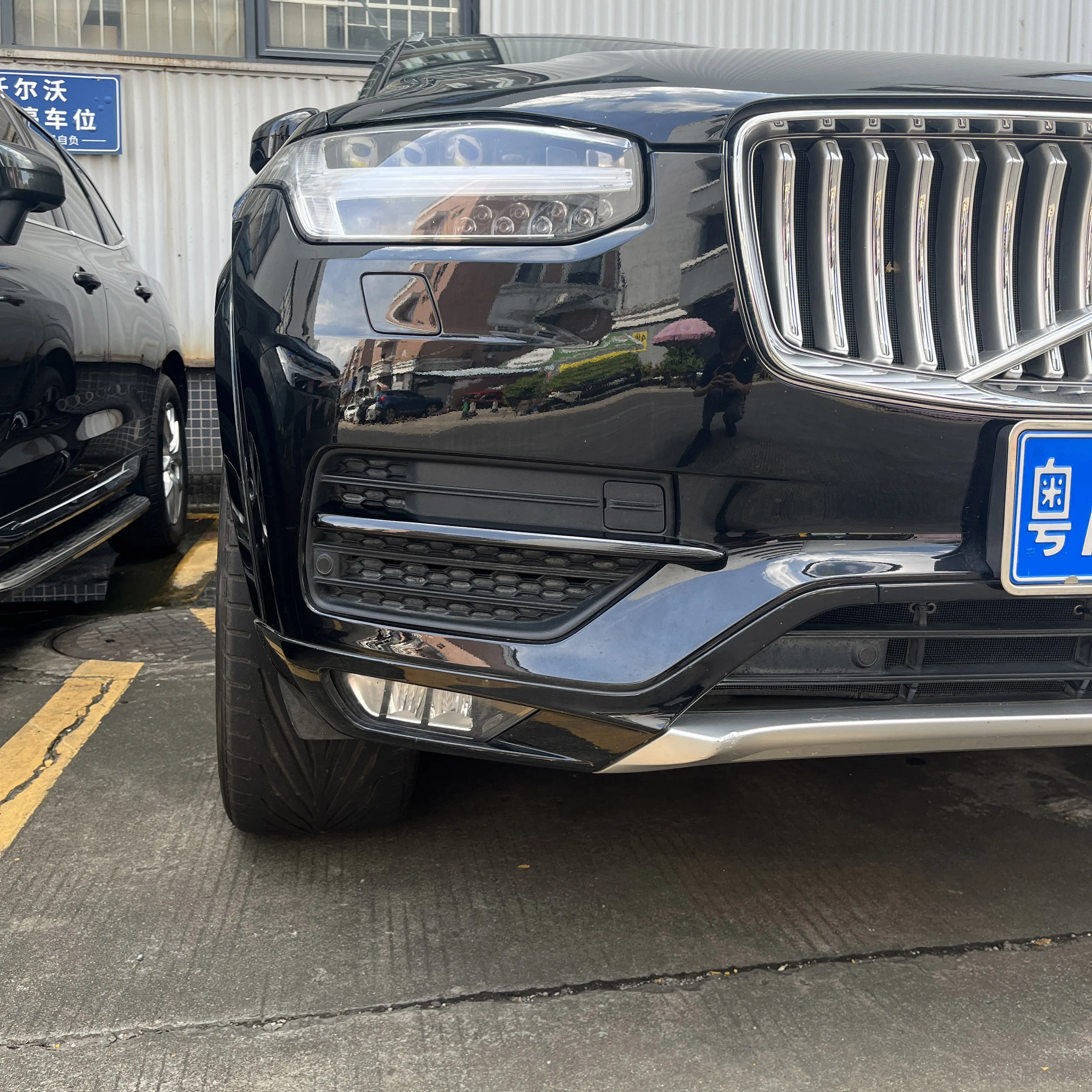 Front Bumper For 2015 to VOLVO XC90 Convert silver to black DIY upgrade vehicle Car modification