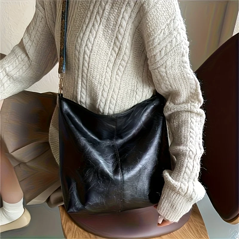 Bohemian Style Women's Shoulder Bag, Vintage Wide Strap, Casual Crossbody Bag for Commuting, Golden Embroidery, Adjustable Strap