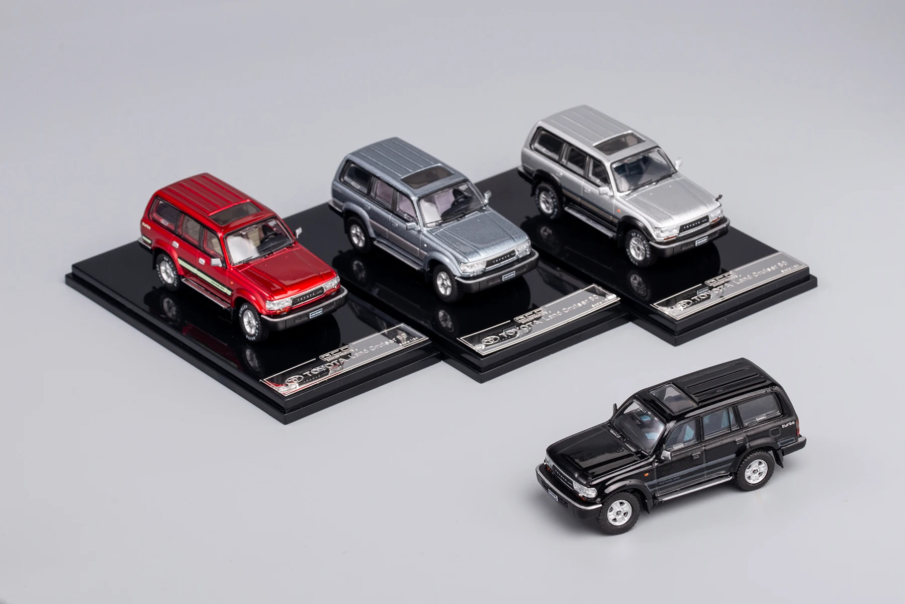 GCD 1/64 Land Cruiser LC80 Vintage Cars Off Road Vehicle Car Diecast