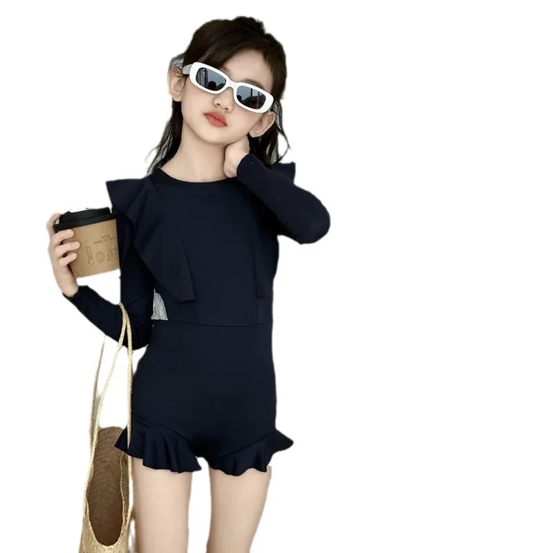 ملابس سباحة بناتية من RAISE لصيف 2026، تصميم بسيط...