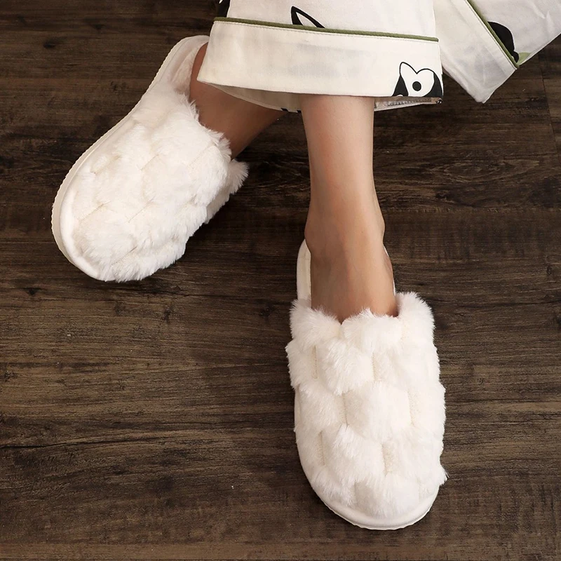 White Fluffy Indoor Home Slippers Women Comfortable Warm Plush Flats Slides Woman Soft Sole Non Slip Bedroom Floor Slippers