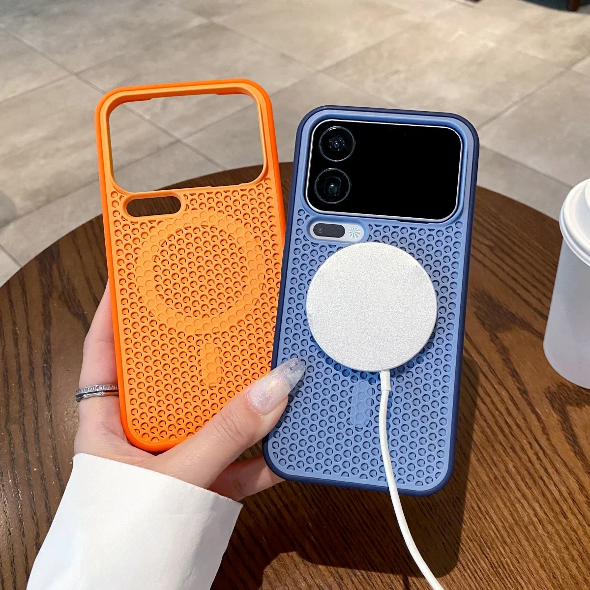 Dual-Tone Breathable Mesh Cooling Phone Case with Magnetic Compatibility