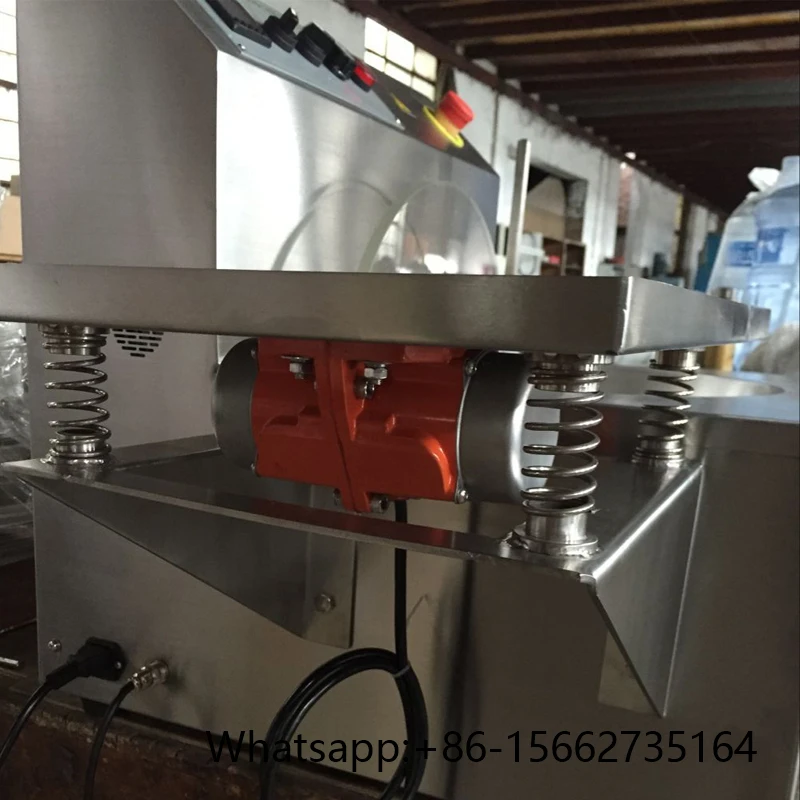 High Quality 8kg Chocolate Tempering Machine With Vibration Table 110v / 220v Chocolate Melter Combined With Vibrator