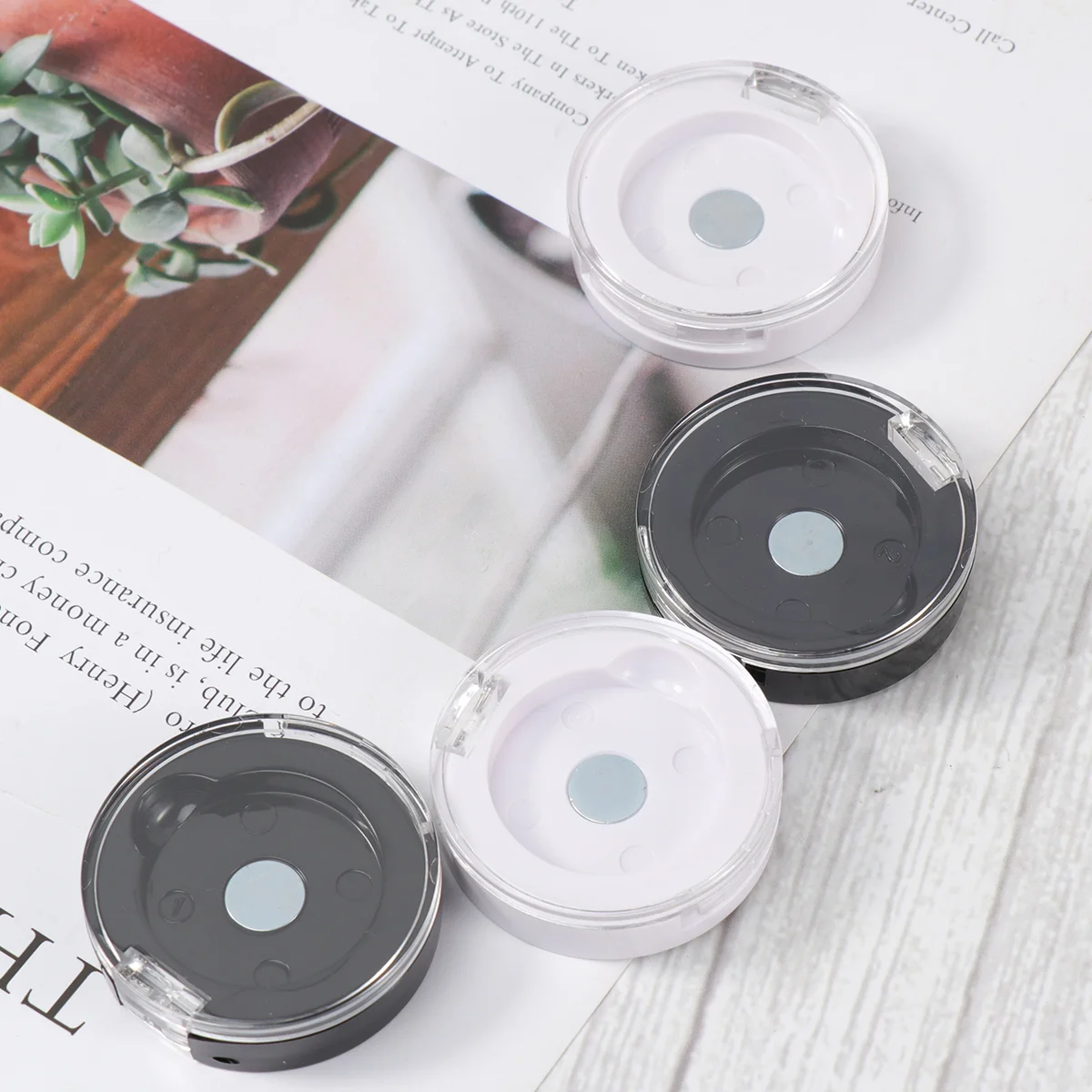 

4Pcs Reusable Powder Compact Container Makeup Powder Case Empty Box Subpackaging Container Makeup Powder Case with Sponge
