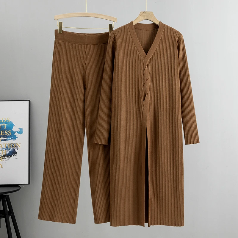 

2024 New Spring Autumn Female pullover Cloak Sleeve Solid Color V-Neck Cape & Elastic Waist Pants 2 Pieces Set